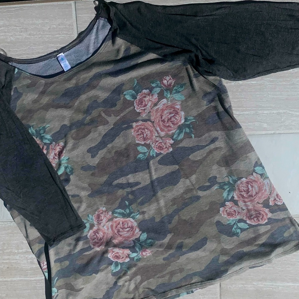 Camo & Roses